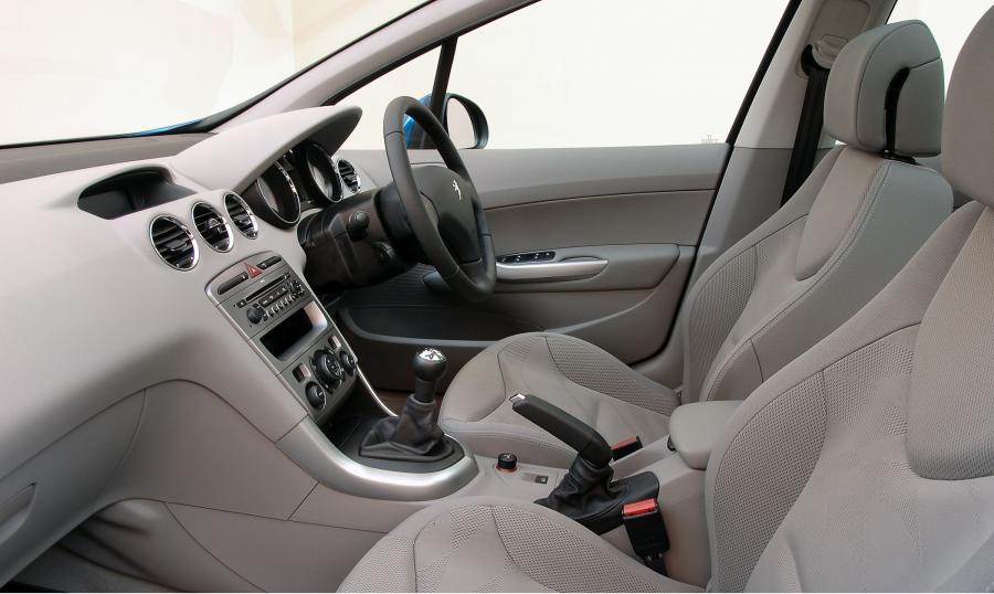  Peugeot 308 2007 года  (фото 79 из 125)